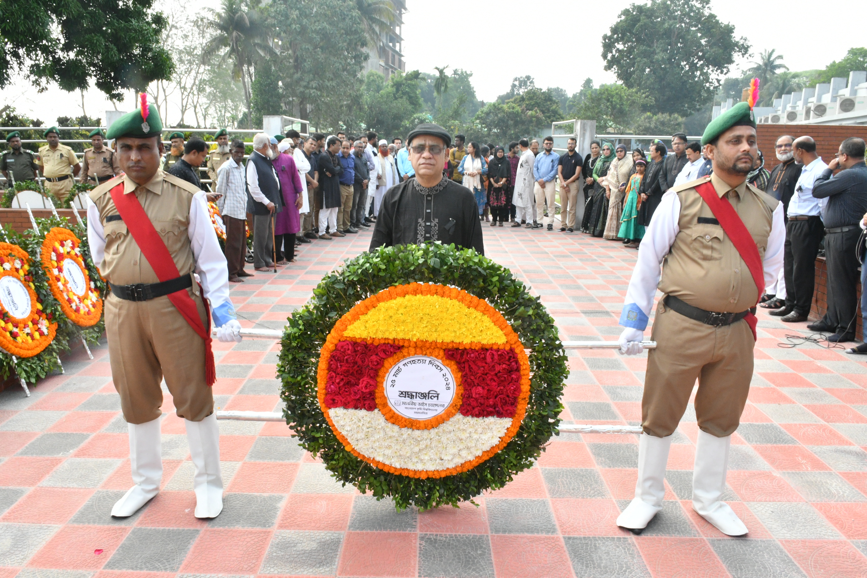 গণহত্যা দিবসে বাকৃবি বধ্যভূমিতে সর্বস্তরের মানুষের শ্রদ্ধা