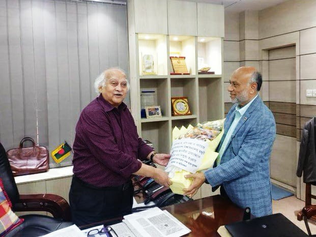BAU VC pays courtesy call on UGC chairman