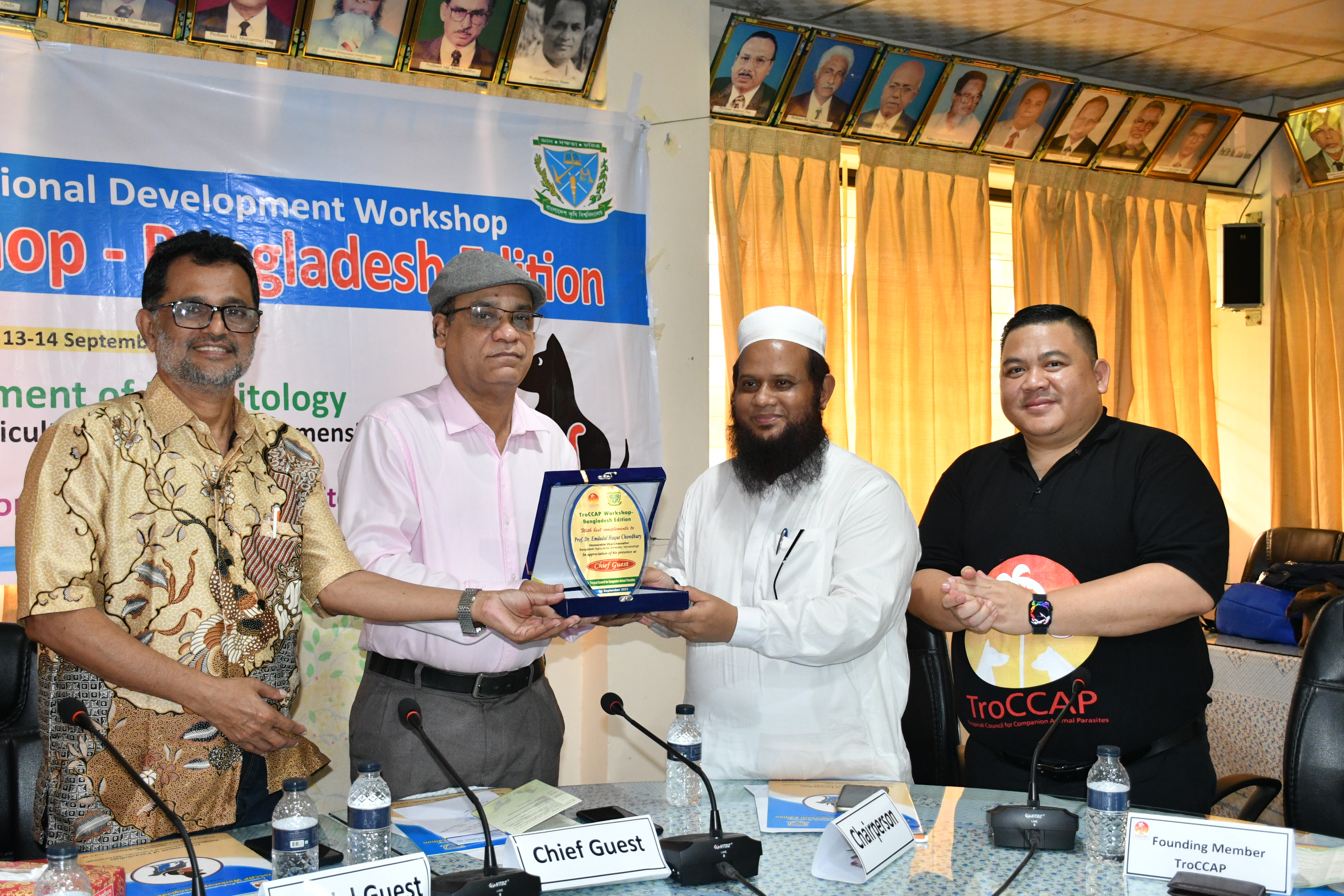 বাকৃবিতে পোষাপ্রাণীর পরজীবীর উপর জ্ঞান ও দক্ষতা বৃদ্ধিতে কর্মশালা অনুষ্ঠিত